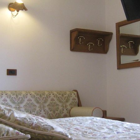 Hotel Villa Plinia Pragelato Εξωτερικό φωτογραφία