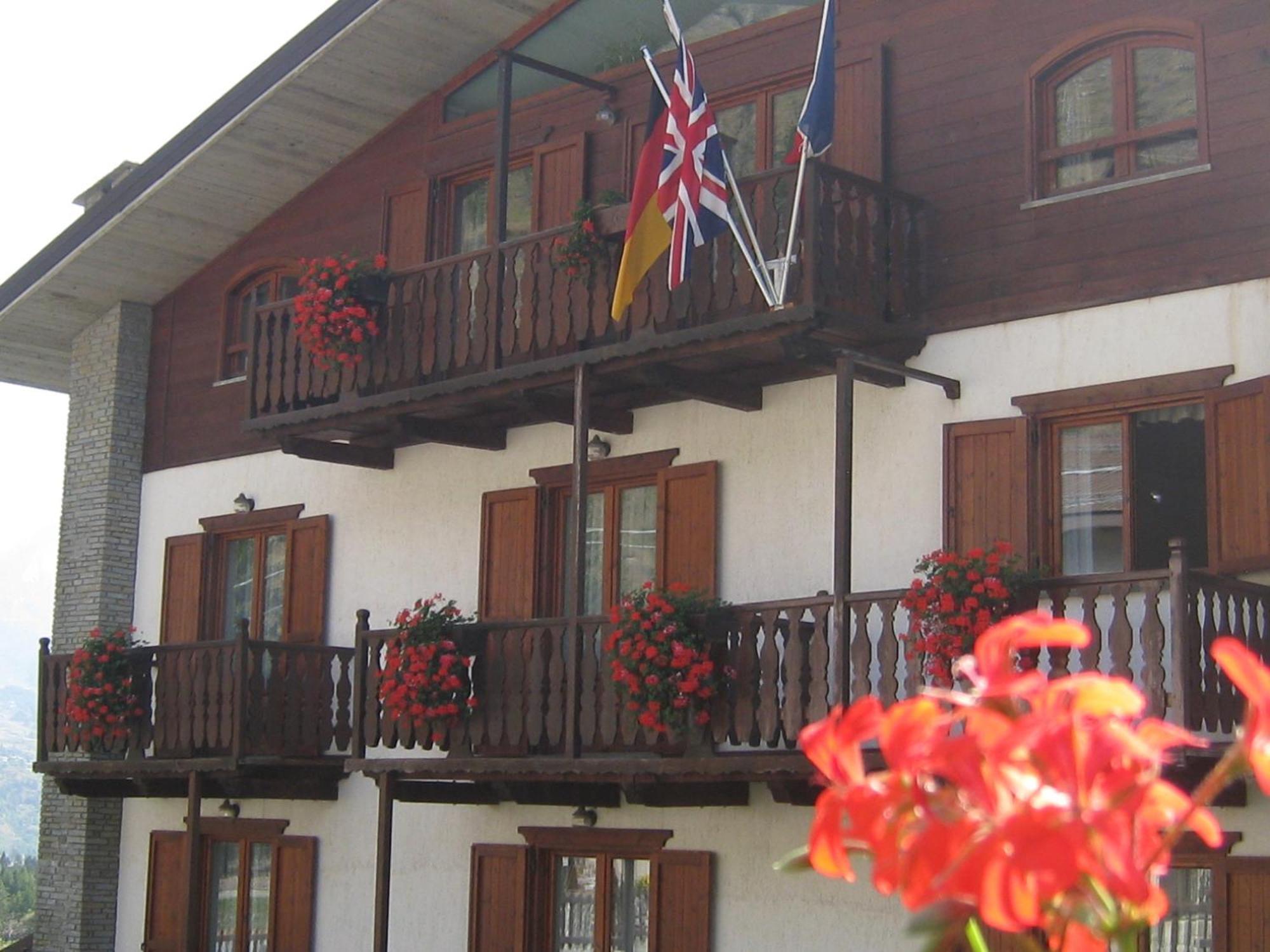Hotel Villa Plinia Pragelato Εξωτερικό φωτογραφία